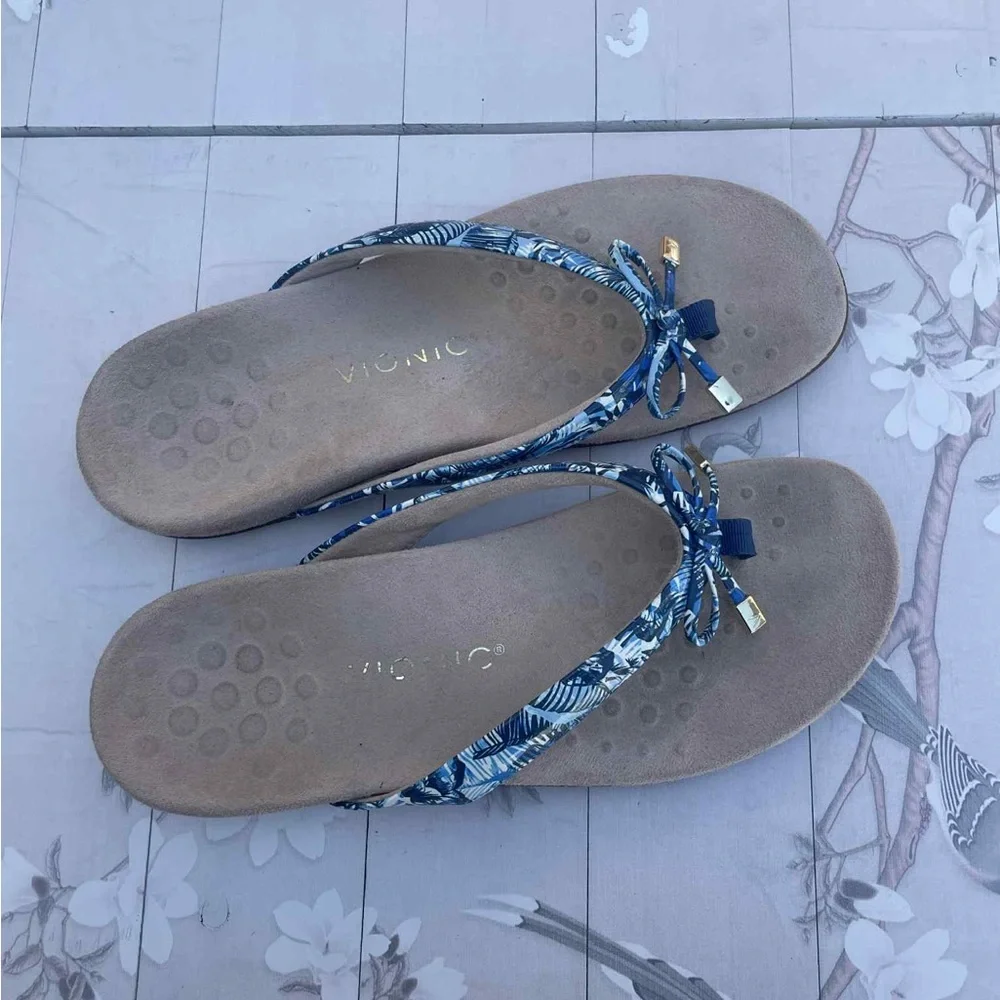 Vionic Women's Blue and Tan Sandals